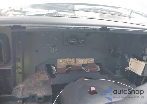 1995 Chevrolet Silverado z USA, uszkodzony, nr VIN 1GCED142452136335